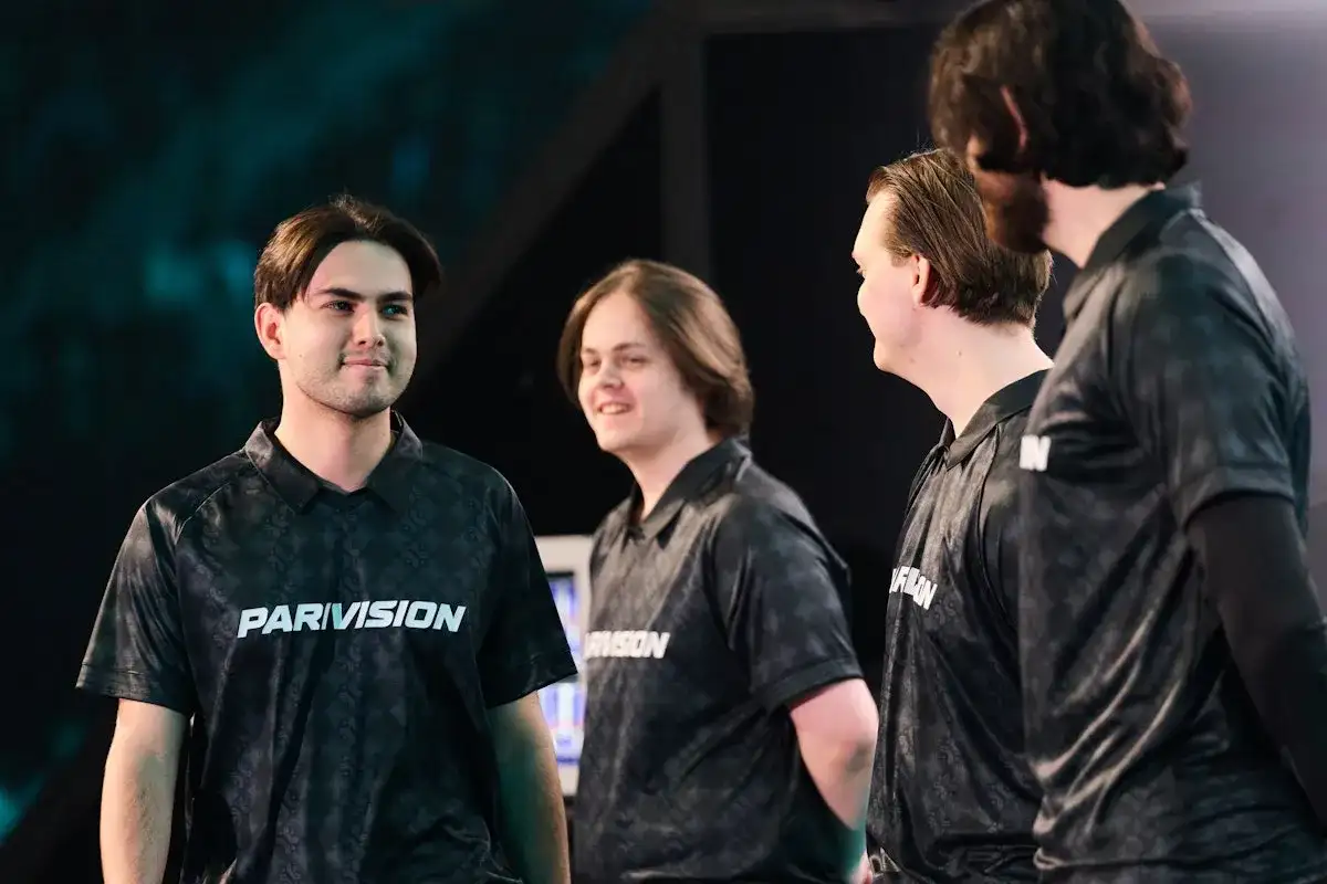 PARIVISION mantém domínio sobre Falcons e avança em Rotterdam