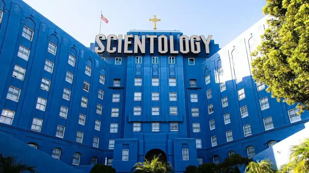 Scientology Speedrunning Trend 2026 Defesas: Igreja Reforça Segurança Após Danos em Prédios