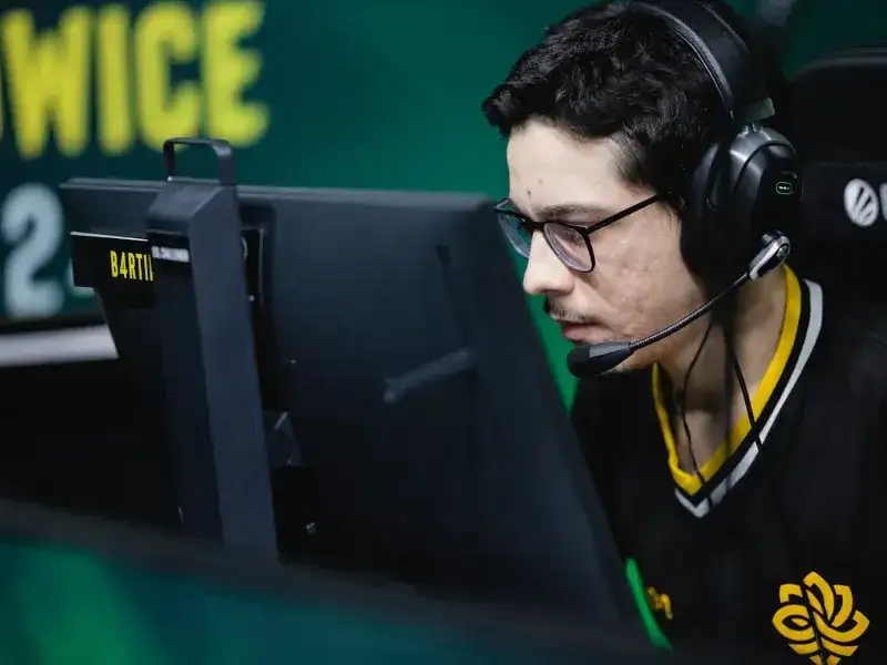 Ex-W7M anuncia primeira mudança em sua formação