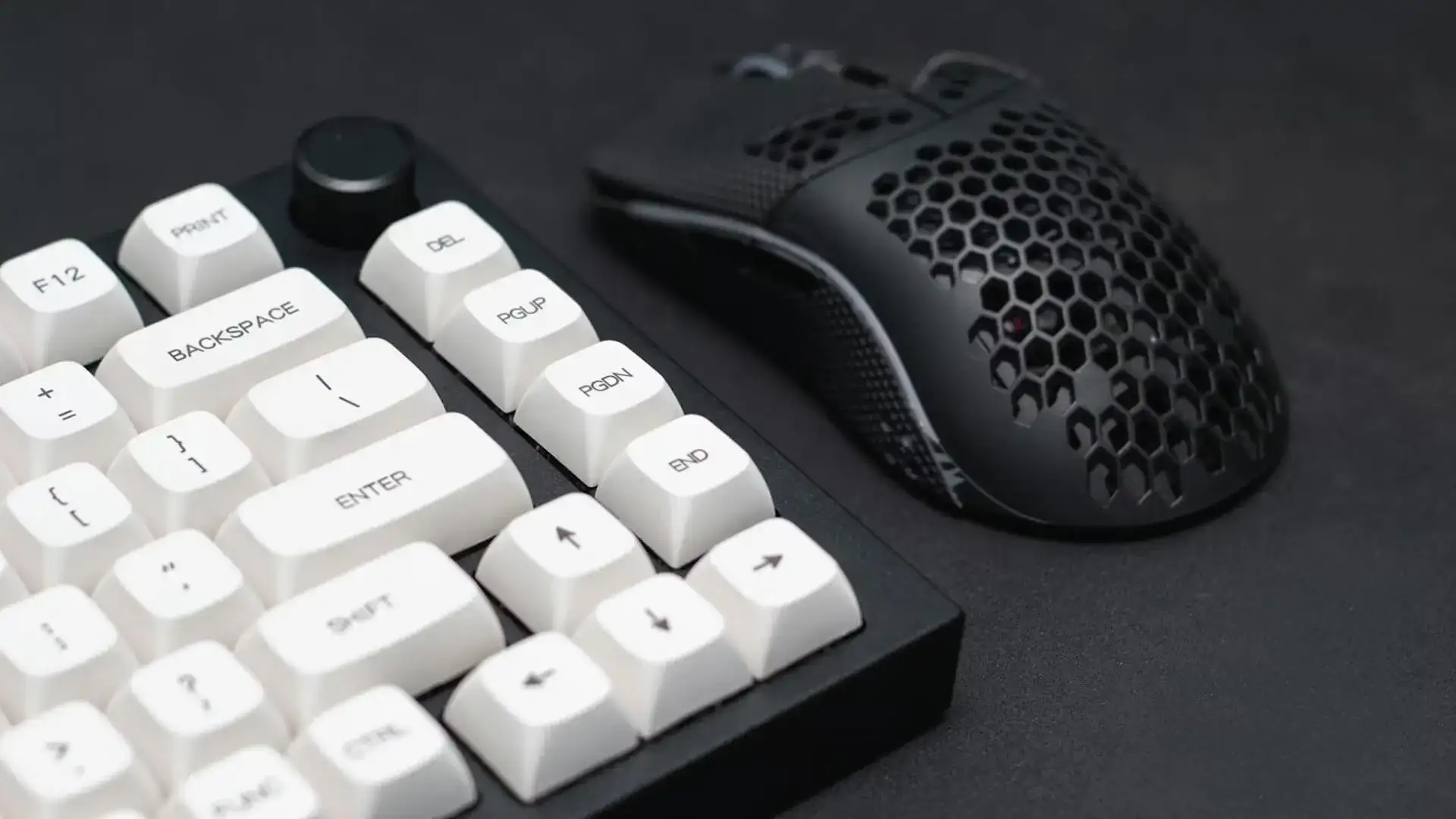 Mouse e Teclado para Jogos: Como Escolher o Kit Certo para VALORANT e CS2