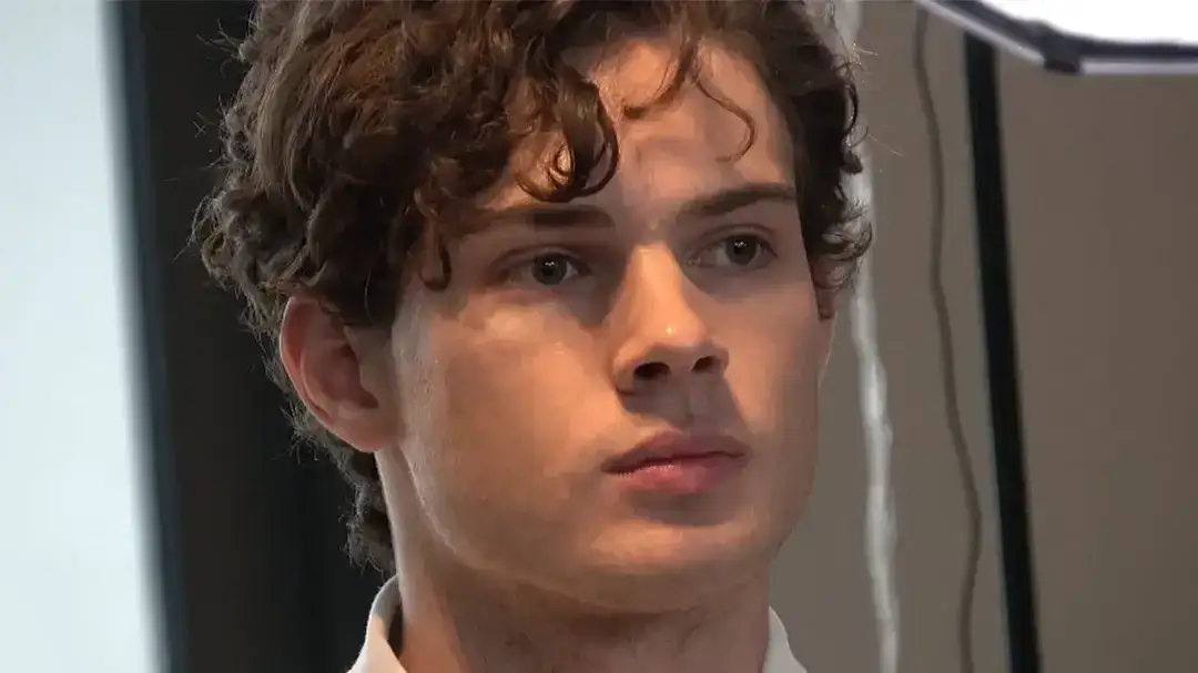 Clavicular é acusado de agredir sexualmente influenciadora menor de idade em processo judicial