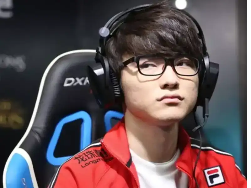Faker, lenda do LoL