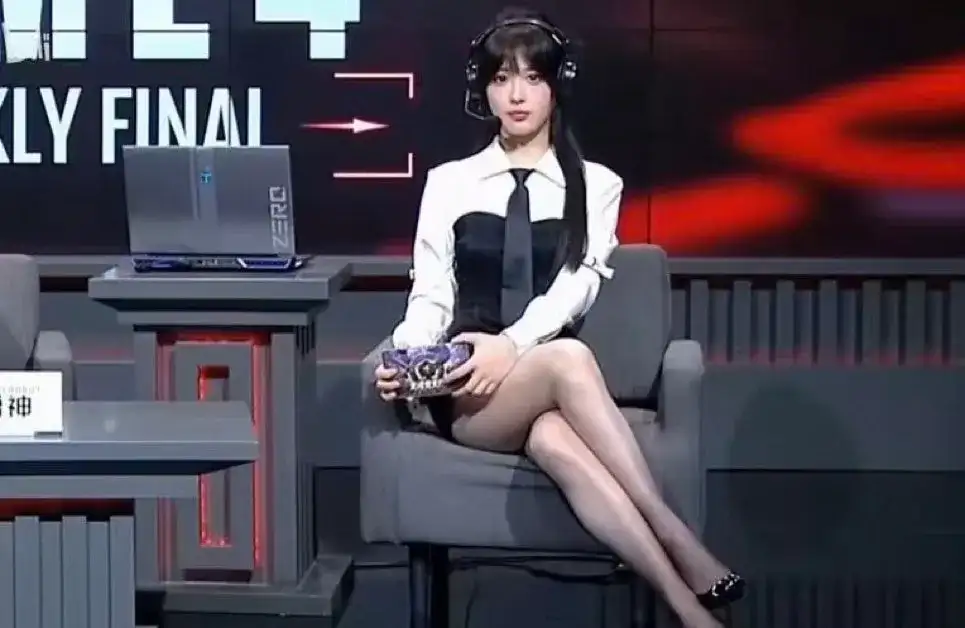 Comentarista Zhazha e a polêmica do blackface: protesto em live gera debate sobre racismo