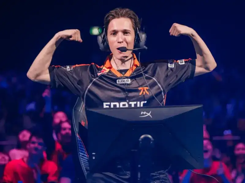 FNATIC supera derrota no Masters e garante classificação na EWC