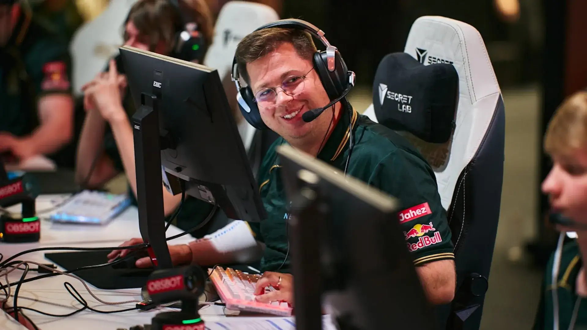 Esports World Cup 2026 Playoffs Classificados: GamerLegion e FL4MUS Dominam