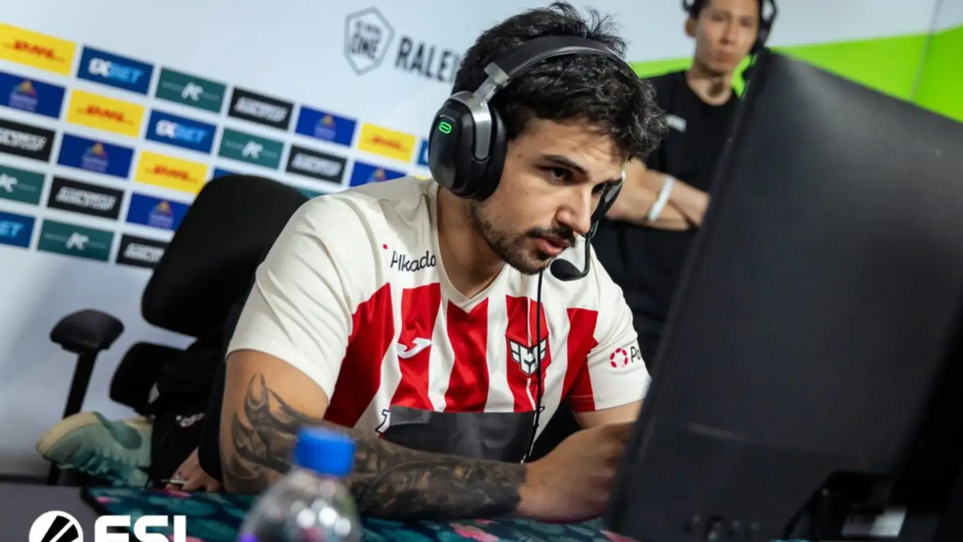 Fim da jornada da HEROIC no torneio de Dota 2