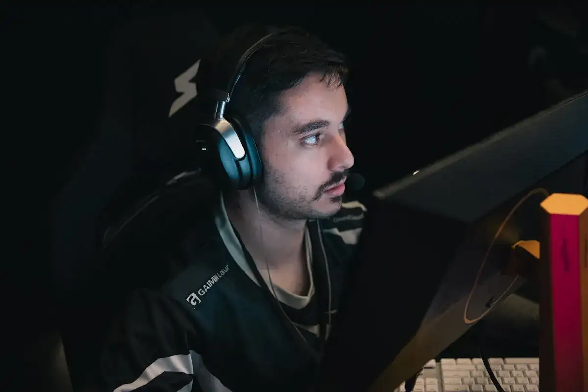 felps clipe viralizado conversa fallen 2026: TACO sai em defesa do jogador