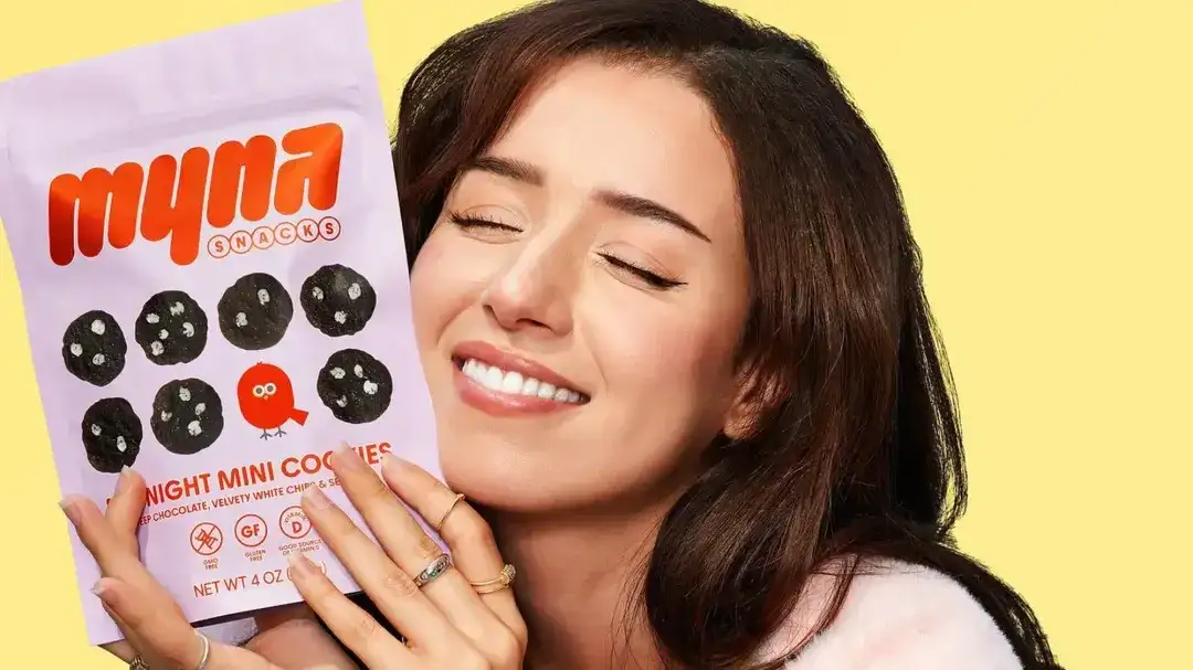 O que aconteceu com a marca de biscoitos da Pokimane?