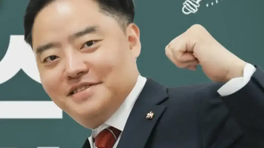 Youtuber sul-coreano esfaqueado por seguidor que perdeu dinheiro com dicas de investimento