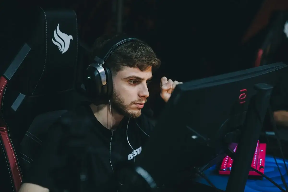 BESTIA e Fluxo enfrentam OG e G2 nos playoffs da Roman Imperium Cup VII