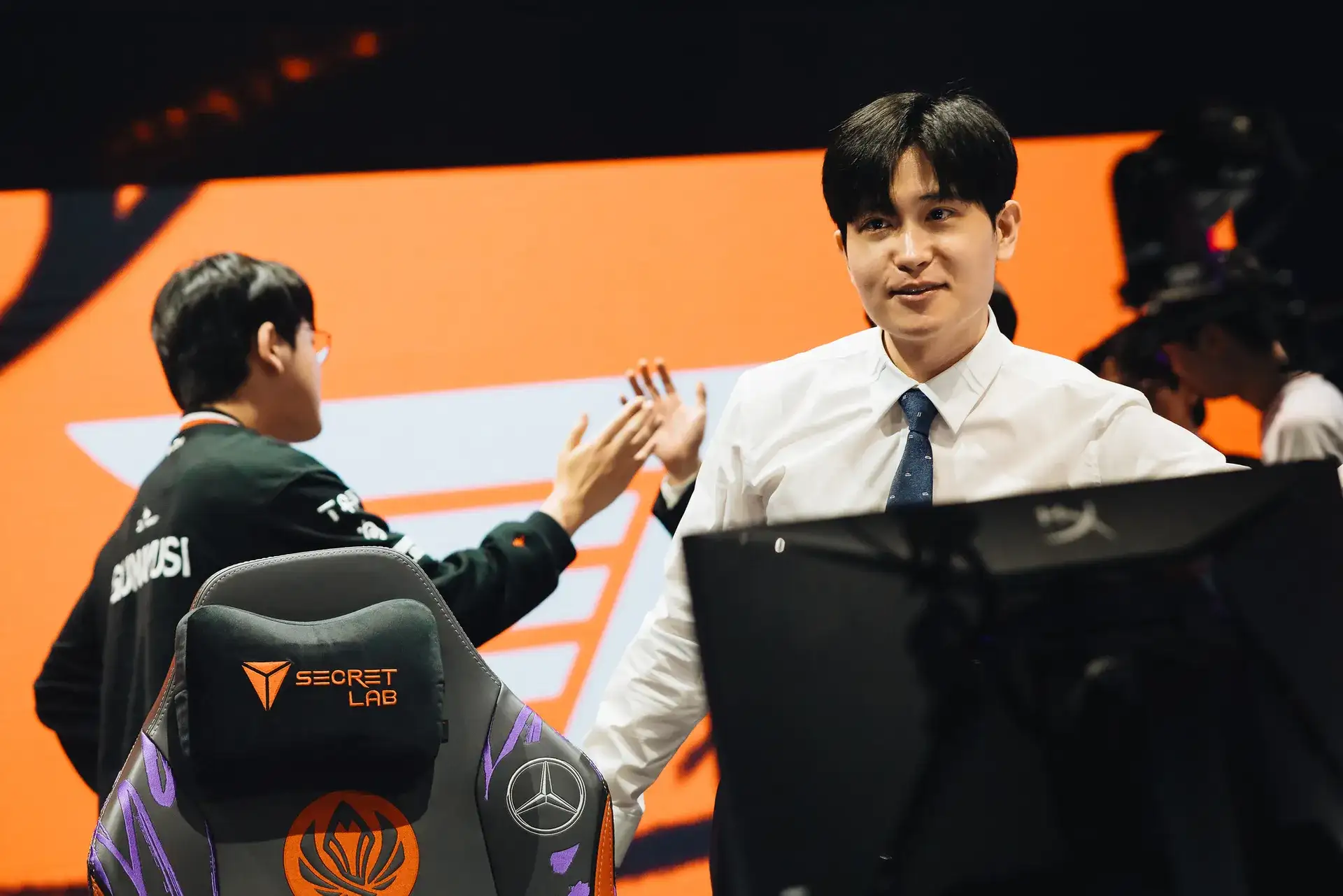 Coach Tom da T1 comemorando vitória no MSI 2025