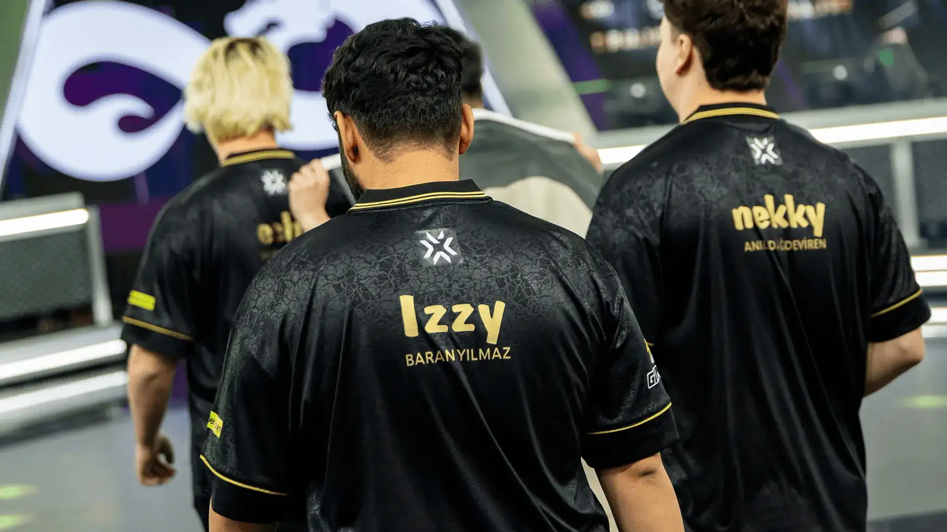 Izzy banido do Eternal Fire: Spear estreia contra Team Heretics no Stage 2