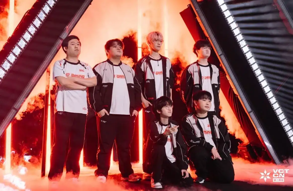 JDG vs BLG Playoffs Stage 2 Upper Final: Confronto Decisivo no LoL